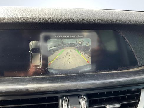 Used 2018 Alfa Romeo Stelvio AWD image 21