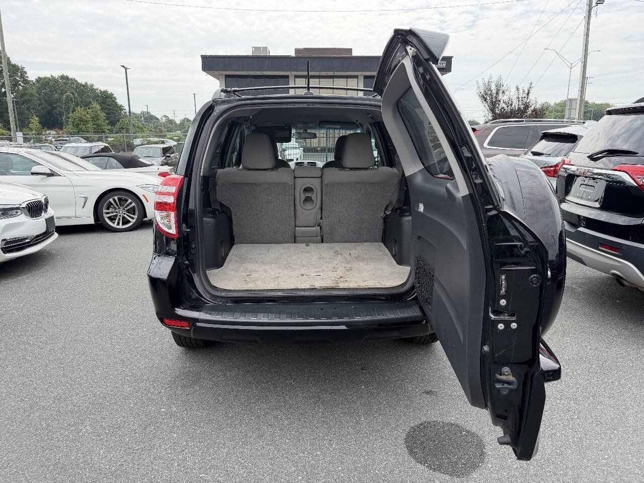 Used 2012 Toyota RAV4 4WD w/ Value Pkg image 13