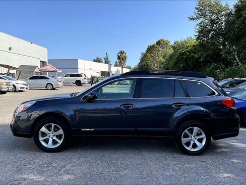 Used 2013 Subaru Outback 2.5i Limited AWD/4WD image 7
