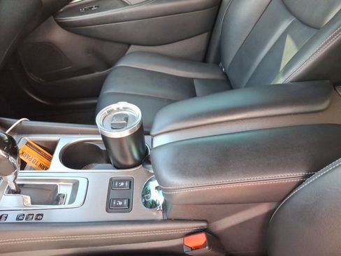 Used 2022 Nissan Murano SV w/ SV Midnight Edition Package image 11