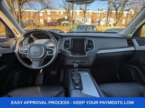 Used 2021 Volvo XC90 T5 Momentum image 17