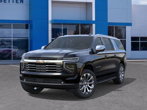 Used 2025 Chevrolet Suburban Premier AWD/4WD image 41