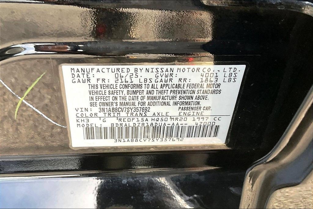 Used 2025 Nissan Sentra SV FWD image 18
