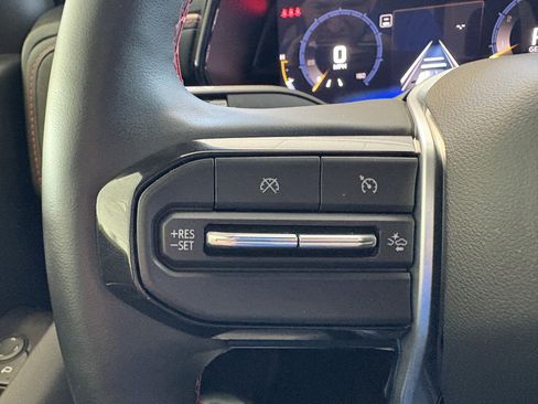 Used 2024 Chevrolet Colorado Z71 w/ Z71 Convenience Package 2 image 13