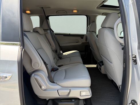 Used 2023 Honda Odyssey EX-L image 13