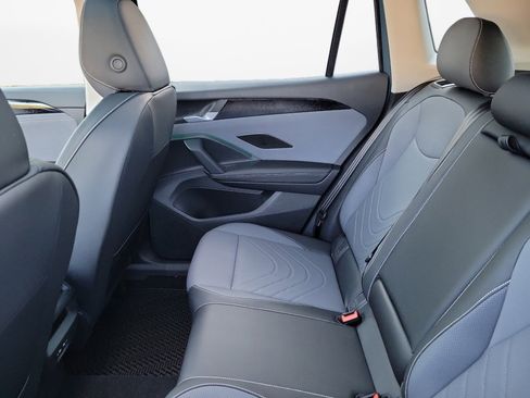 New 2026 Volkswagen Tiguan SE AWD/4WD image 13