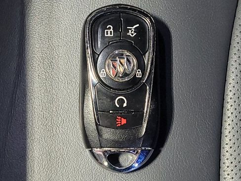 Used 2021 Buick Enclave Essence FWD image 32