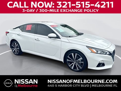 Used 2021 Nissan Altima 2.5 Platinum AWD/4WD image 1