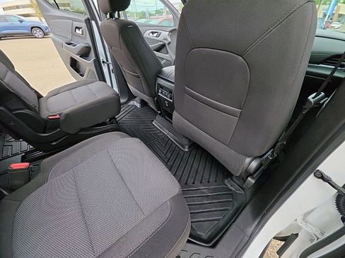 Used 2023 Chevrolet Traverse LT AWD/4WD image 26
