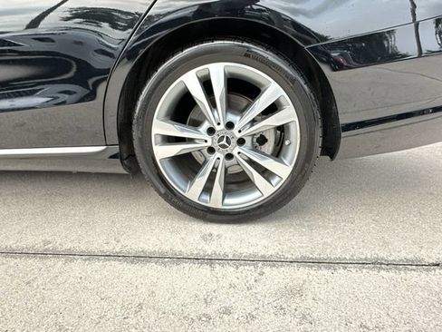 Used 2018 Mercedes-Benz C 300 Sedan image 18