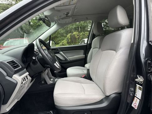 Used 2017 Subaru Forester 2.5i Premium AWD/4WD image 13