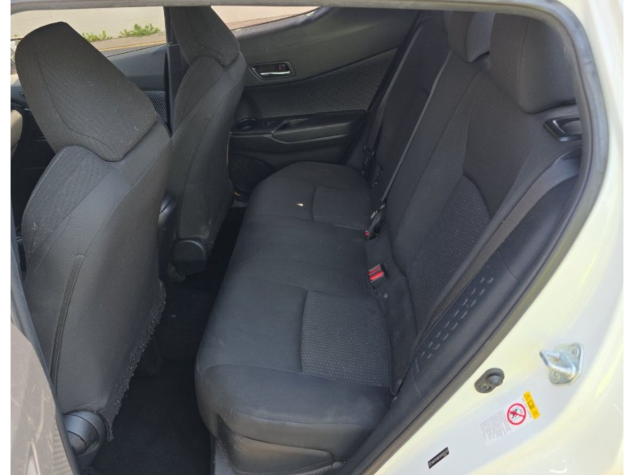 Used 2019 Toyota C-HR XLE FWD image 6