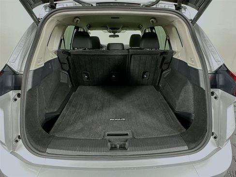 Used 2024 Nissan Rogue SV FWD image 24