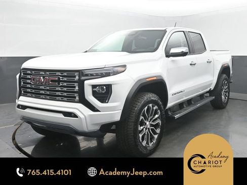 Used 2025 GMC Canyon Denali AWD/4WD image 1