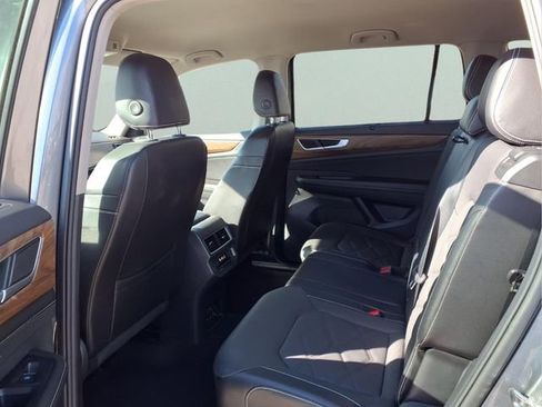 Used 2024 Volkswagen Atlas SE image 21