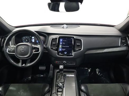 Used 2017 Volvo XC90 T5 R-Design image 14
