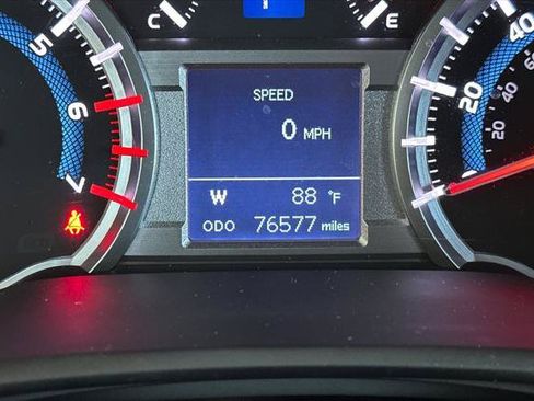 Certified 2018 Toyota 4Runner TRD Off-Road Premium AWD/4WD image 23