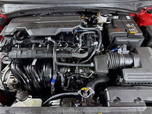 Certified 2024 Hyundai Elantra SEL w/ Convenience Package image 33