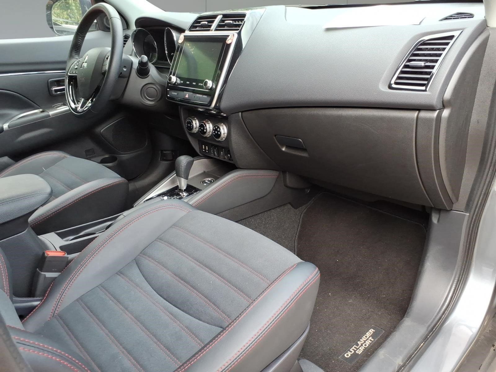 Used 2025 Mitsubishi Outlander Sport SE AWD/4WD image 7