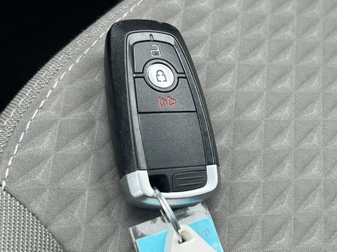 Used 2022 Ford Escape SE image 28