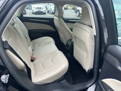 Used 2018 Ford Fusion Titanium AWD/4WD image 15