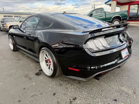 Used 2017 Ford Mustang GT Premium w/ Equipment Group 401A image 3