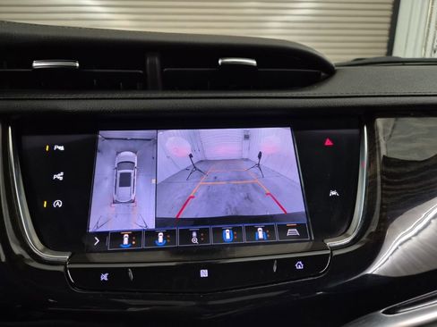 Used 2020 Cadillac XT6 Premium Luxury image 30