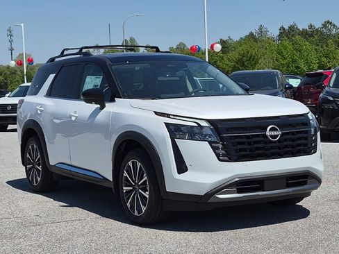 New 2026 Nissan Pathfinder Platinum AWD/4WD image 2