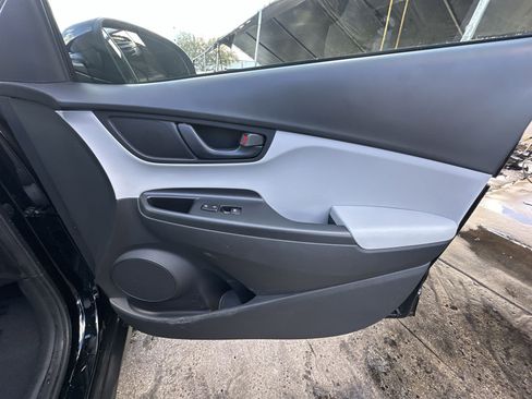 Used 2023 Hyundai Kona SEL image 31