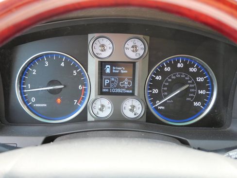 Used 2008 Lexus LX 570 4WD w/ Technology Pkg image 25