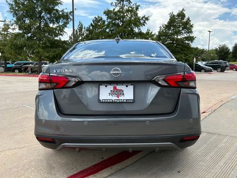 Used 2025 Nissan Versa SV FWD image 7