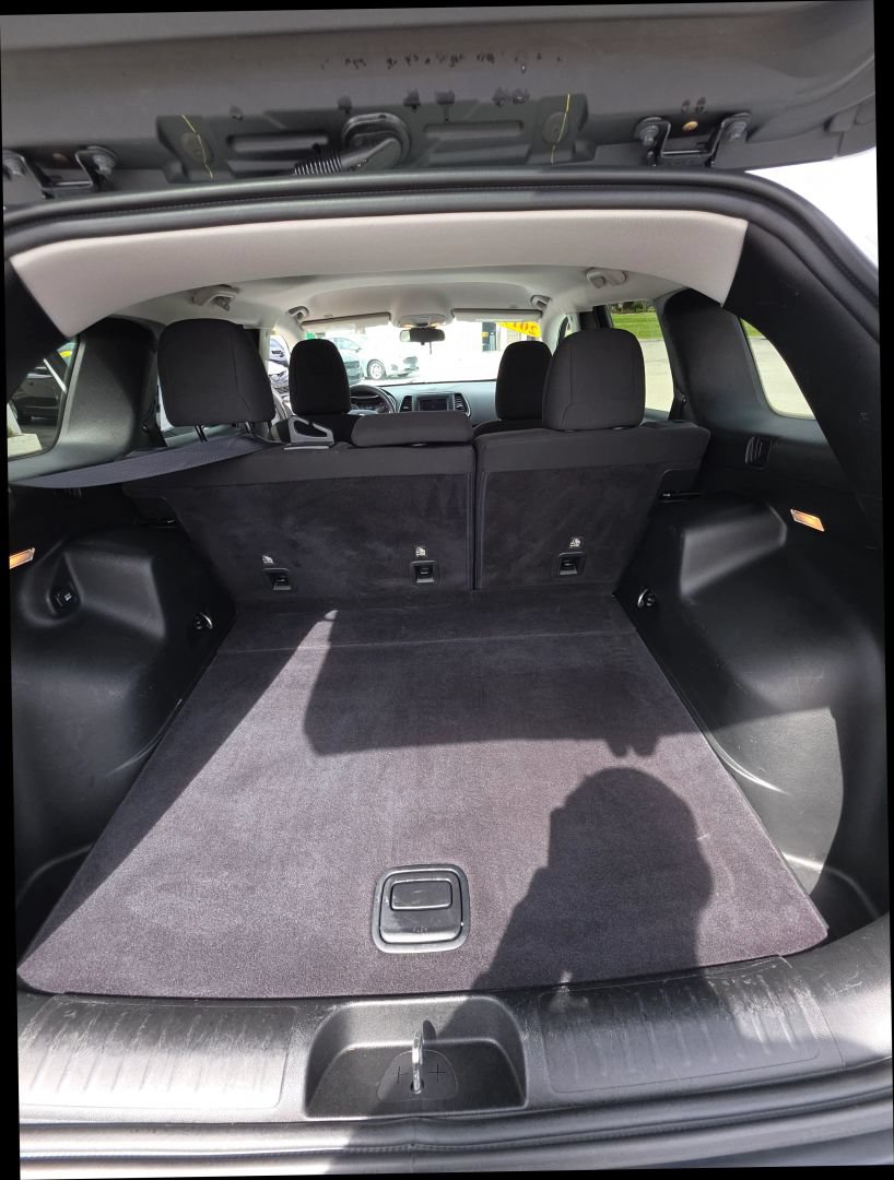 Used 2019 Jeep Cherokee Latitude w/ Popular Appearance Group FWD image 29