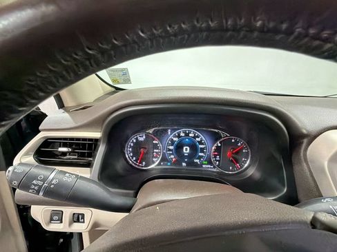Used 2019 GMC Acadia Denali AWD/4WD image 11