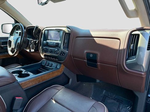 Used 2018 Chevrolet Silverado 1500 High Country AWD/4WD image 30