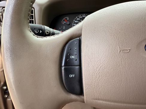 Used 2003 Ford F350 Lariat image 30