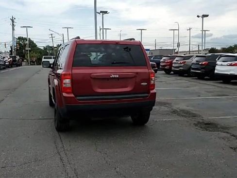 Used 2014 Jeep Patriot Latitude image 7