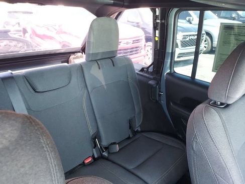 Used 2024 Jeep Wrangler Unlimited Sport AWD/4WD image 14