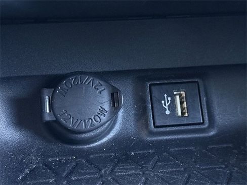 Used 2024 Toyota RAV4 LE image 22