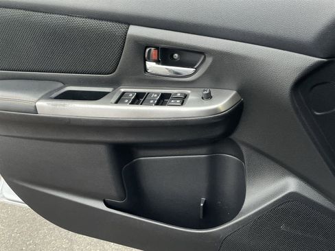 Used 2017 Subaru Crosstrek 2.0i Premium w/ Moonroof Package image 24