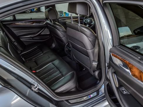 Used 2018 BMW 540i w/ M Sport Package RWD image 43