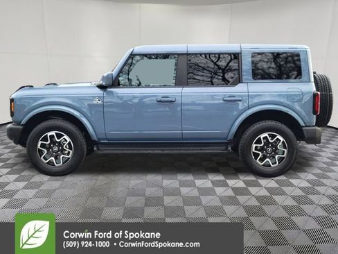 Used 2025 Ford Bronco Outer Banks image 11