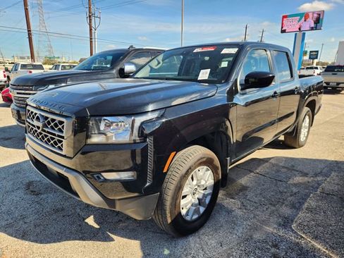 Used 2023 Nissan Frontier SV w/ SV Convenience Package image 3