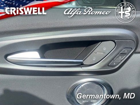 New 2024 Alfa Romeo Tonale Veloce image 18