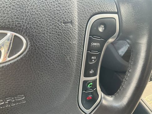 Used 2011 Hyundai Santa Fe Limited image 20