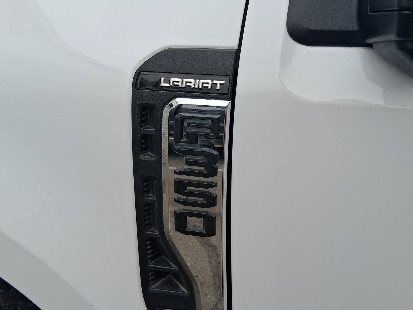 Used 2024 Ford F350 Lariat w/ Chrome Package AWD/4WD image 9