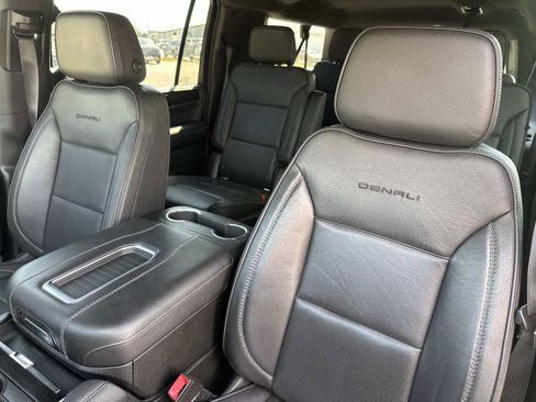 Used 2022 GMC Yukon XL Denali image 26