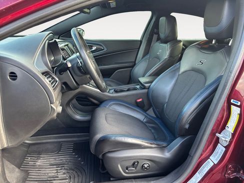 Used 2015 Chrysler 200 S w/ Navigation & Sound Group I image 16