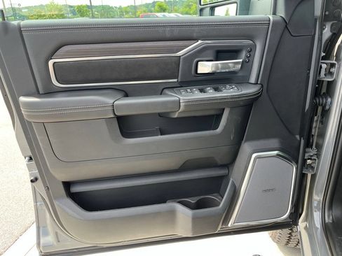 New 2026 RAM 2500 Laramie AWD/4WD image 5