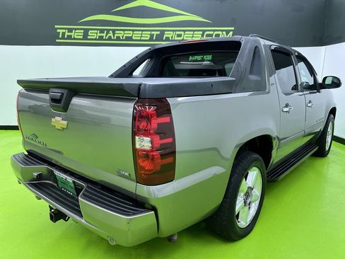Used 2007 Chevrolet Avalanche LTZ w/ LTZ Preferred Equipment Group AWD/4WD image 10