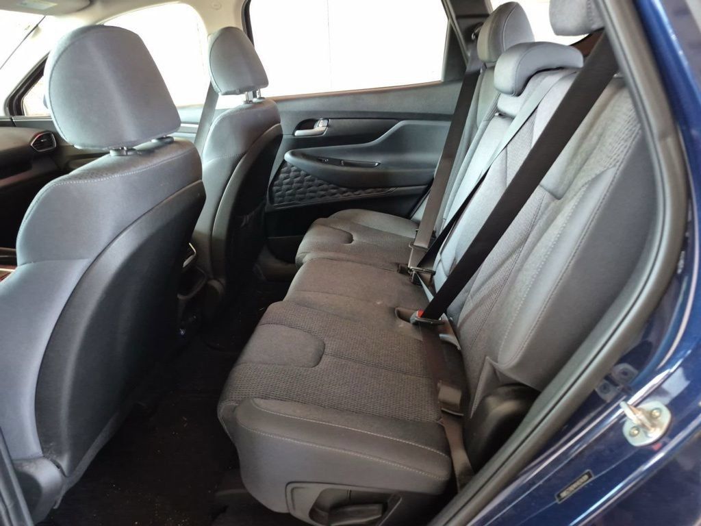Used 2019 Hyundai Santa Fe SE FWD image 9